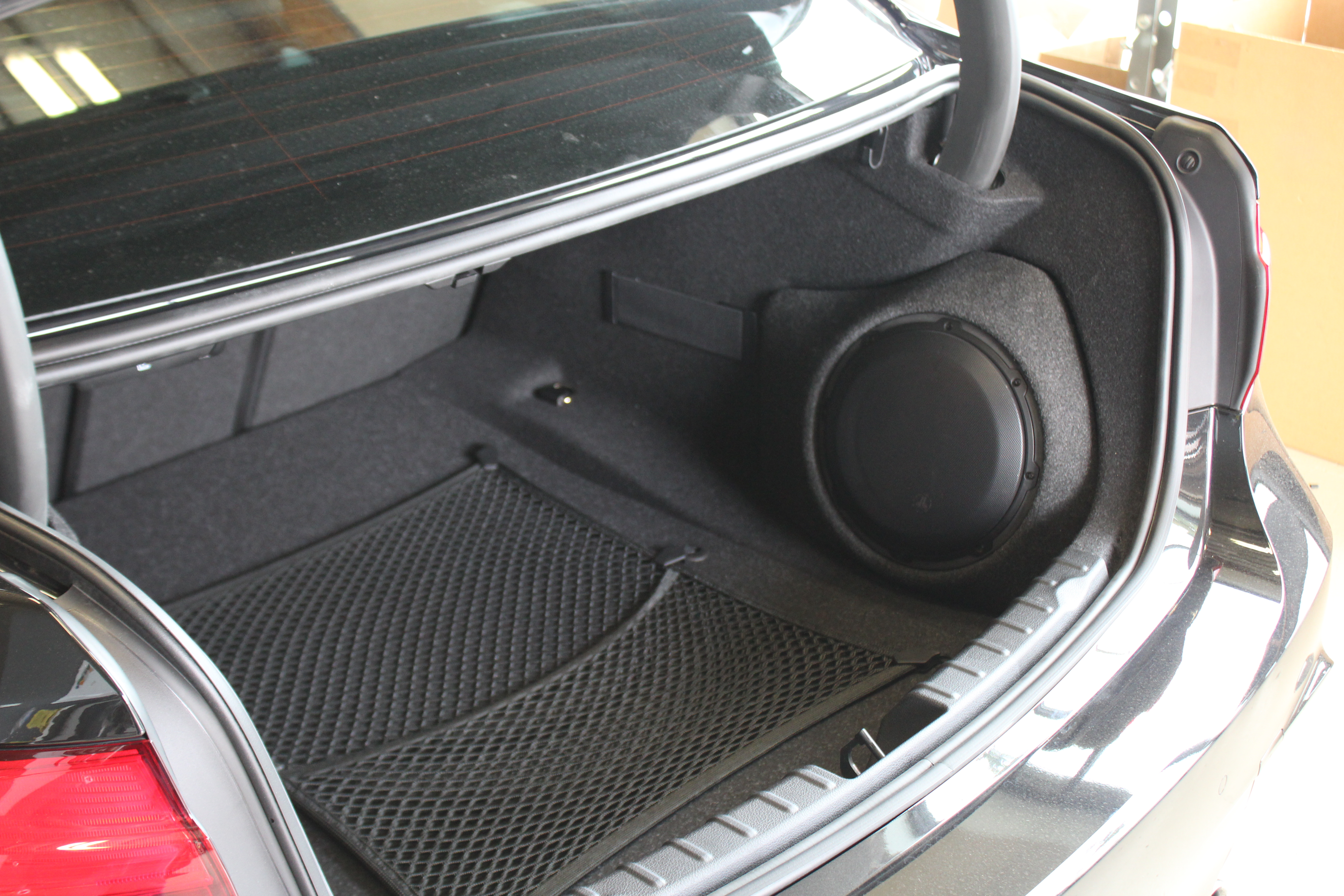 F30/F80 OE-Look Subwoofer Enclosure – Sound
